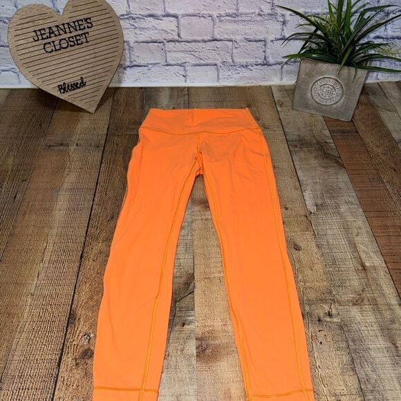 Lululemon Wunder Under High-Rise Tight 25"
Orange Soda size 6 - Picture 2 of 15
